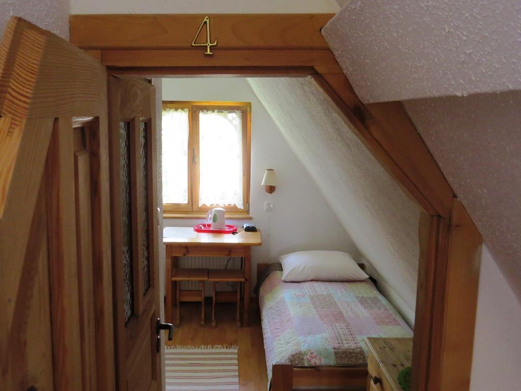 Wynajem Pokoi-Willa Pod Smrekami Zakopane Ruang foto